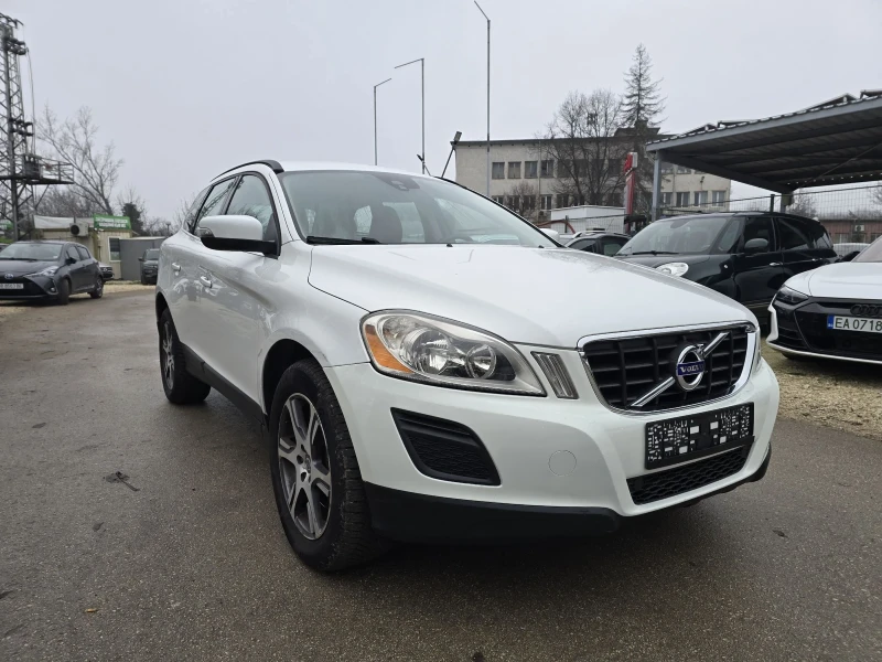 Volvo XC60 2.4d 163к.с 4x4 6 скорости , снимка 2 - Автомобили и джипове - 52859355