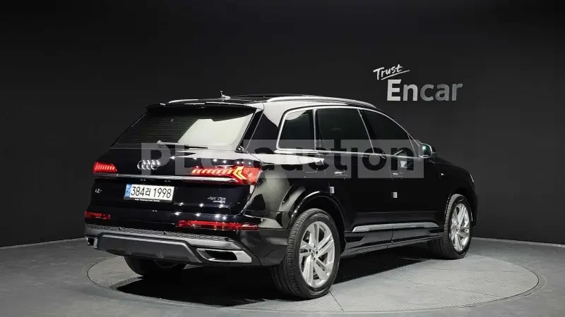 Audi Q7 MATRIX/ОБДУХВАНЕ/ДИСТРОНИЦИ/ЦЕНА ДО БЪЛГАРИЯ, снимка 2 - Автомобили и джипове - 55407165