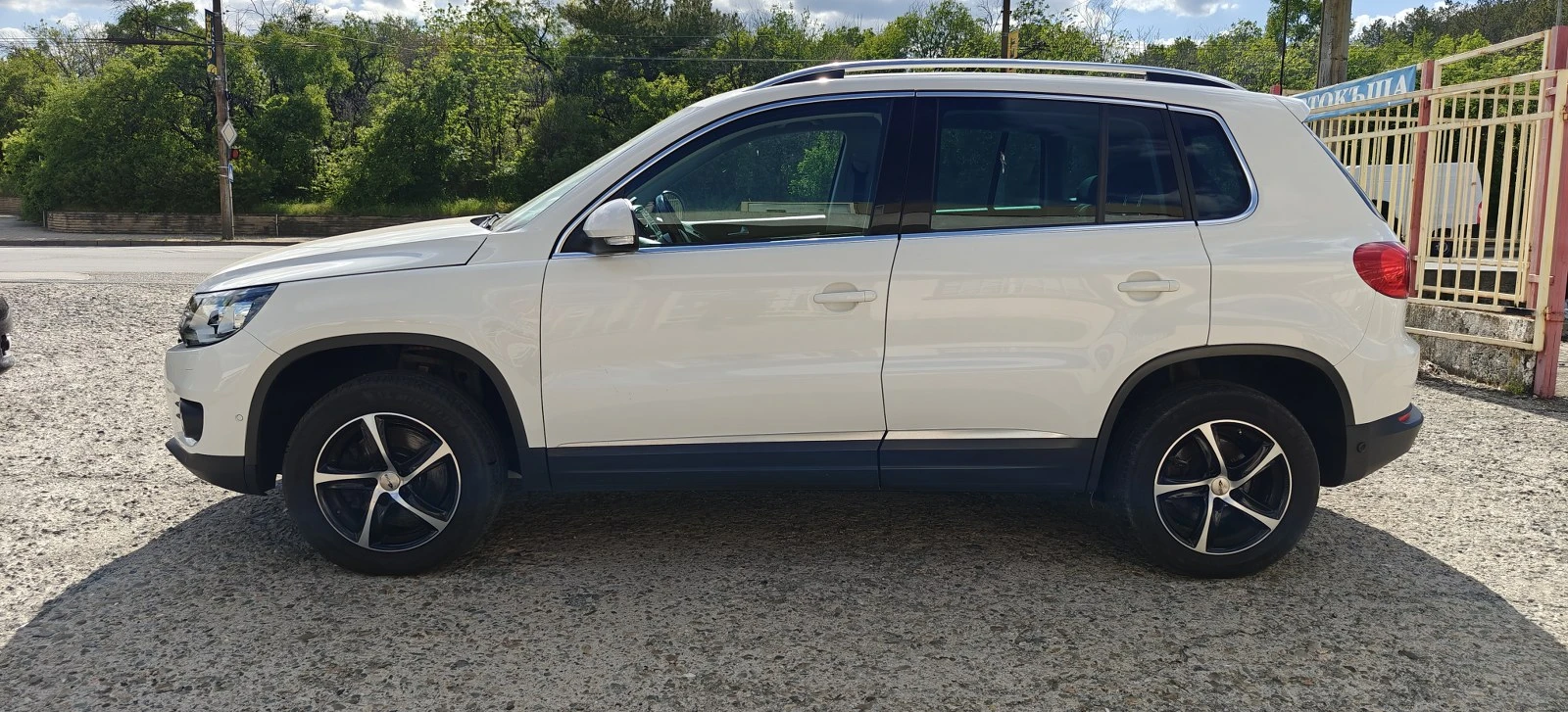 VW Tiguan 2.0D4x4HiLine - изображение 4