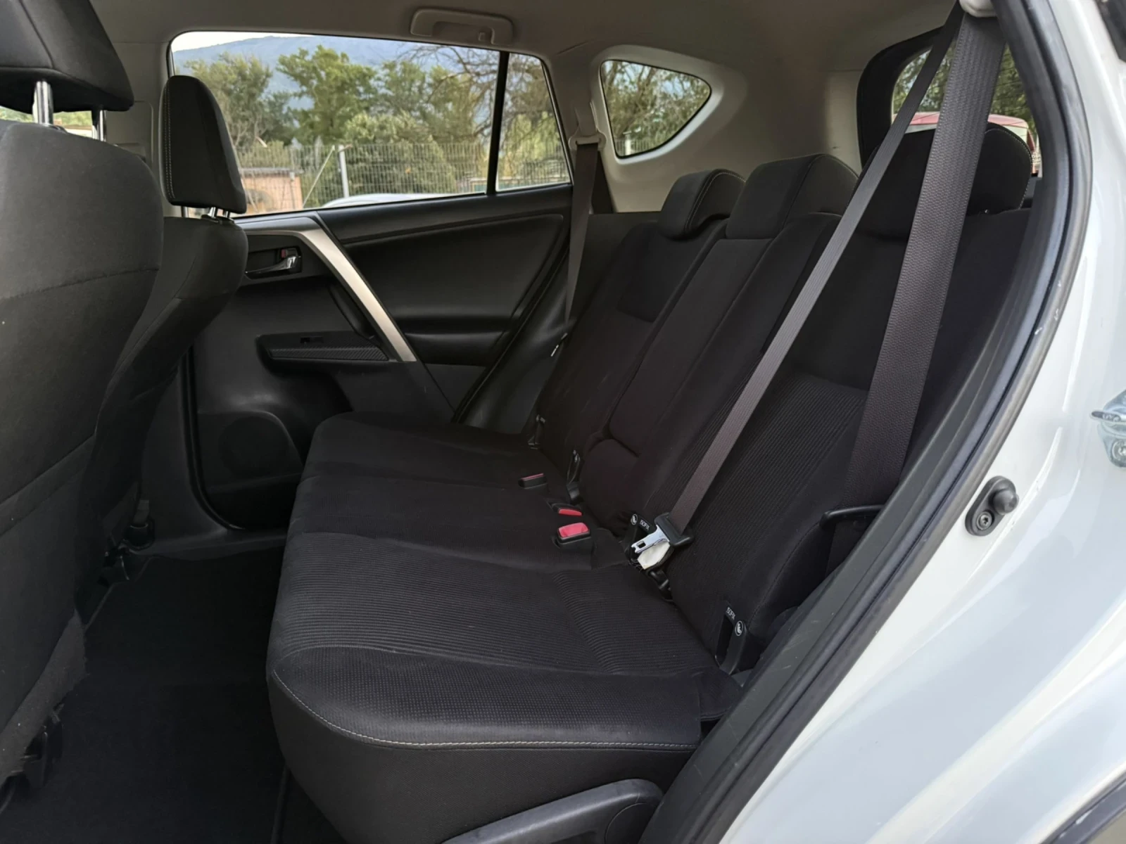 Toyota Rav4 118000km 4x4 2.2 D 150hp-CAT STYLE  | Mobile.bg — изображение 15
