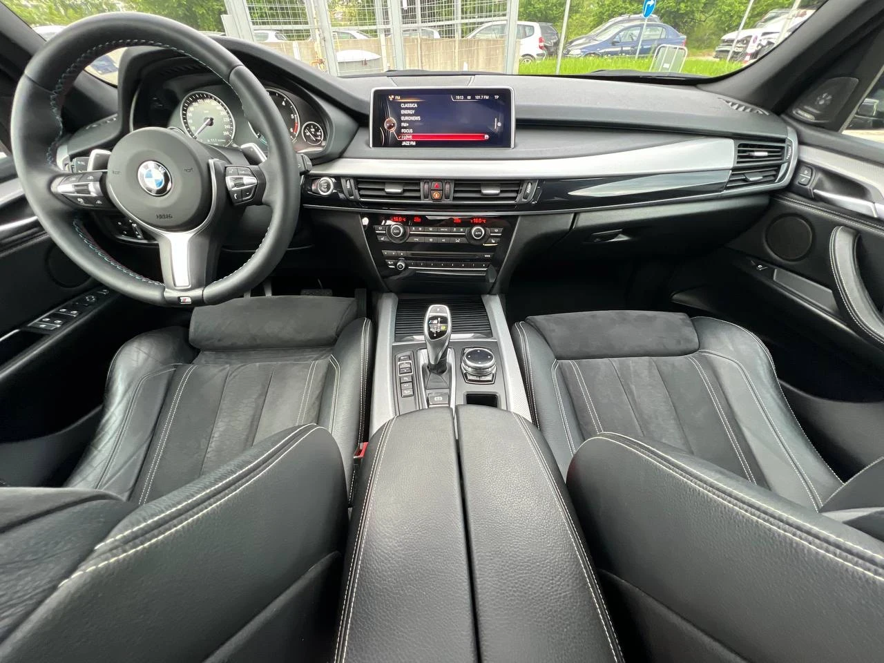 BMW X5 M50D - изображение 4