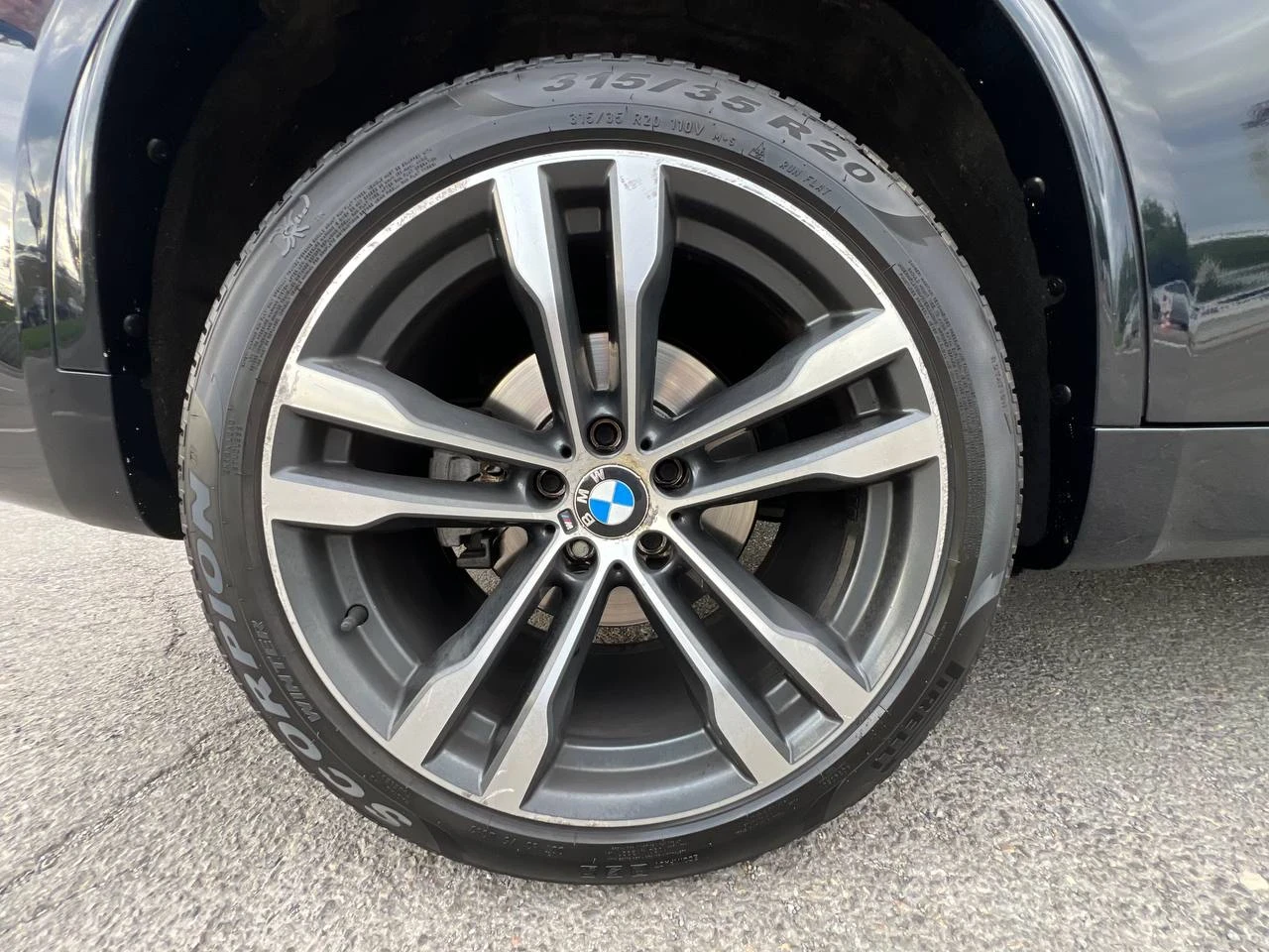 BMW X5 M50D - изображение 6