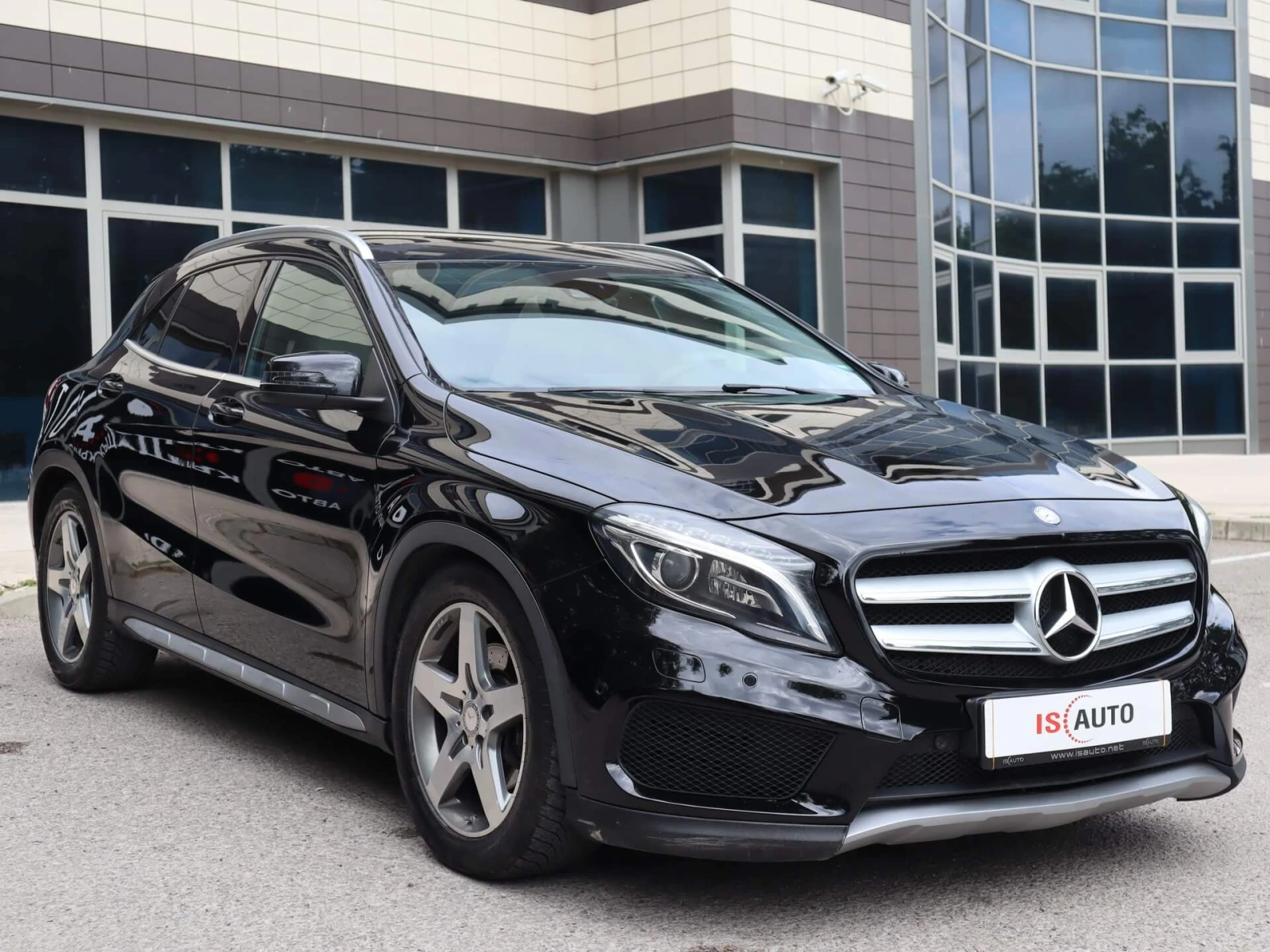 Mercedes-Benz GLA 220 AMG/4Matic/Панорама/Подгрев - изображение 3
