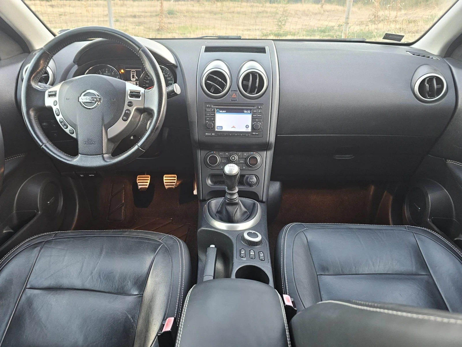 Nissan Qashqai Tekna Face 2.0i 4x4/ Bose/ Keyless/ Панорама/Xenon - изображение 10