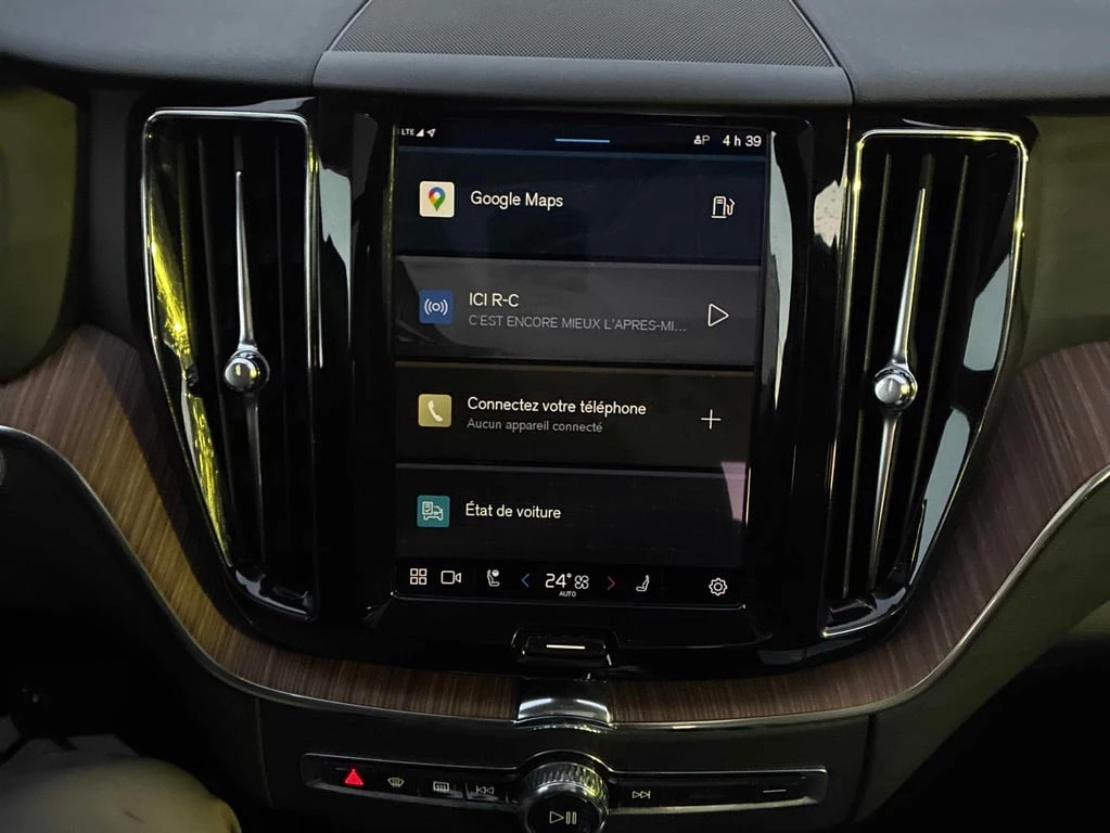 Volvo XC60 * Momentum * CARFAX * БЕЗ ПЪРВОНАЧАЛНА ВНОСКА - изображение 9