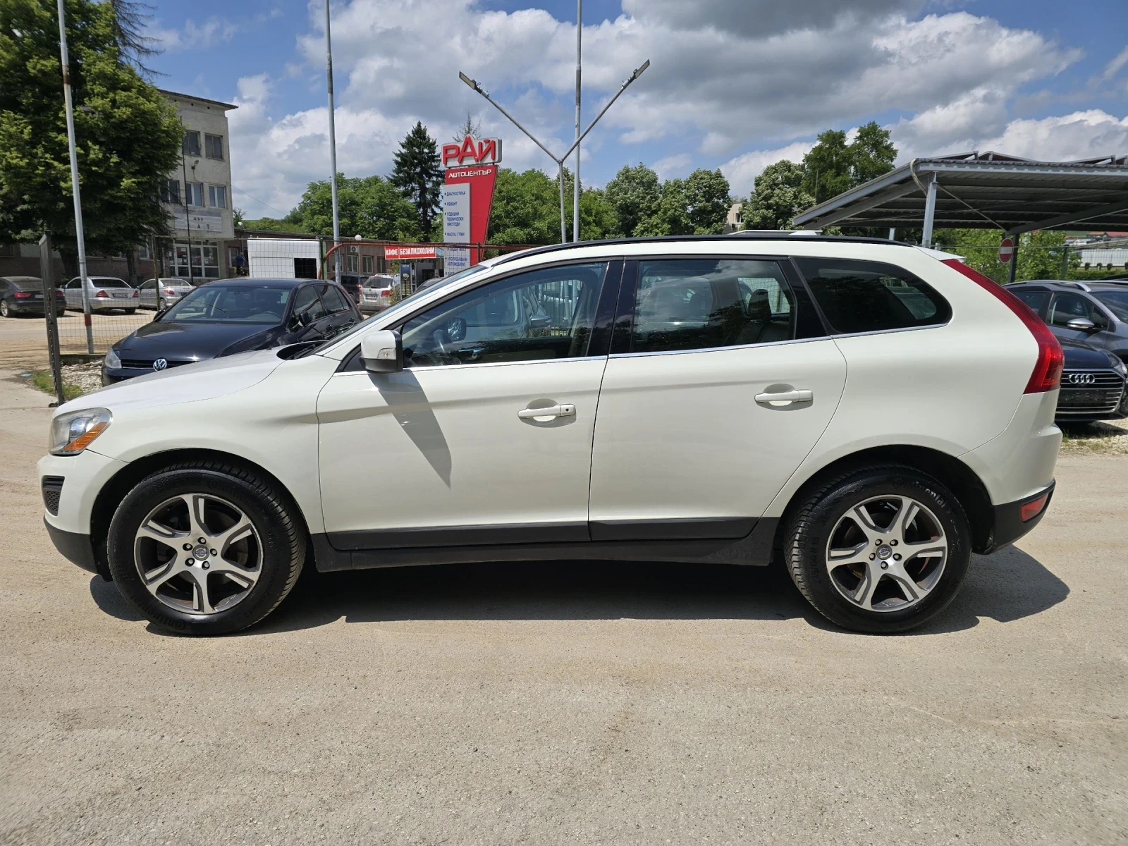 Volvo XC60 2.4d 163к.с 4x4 6 скорости , снимка 7 - Автомобили и джипове - 52859355