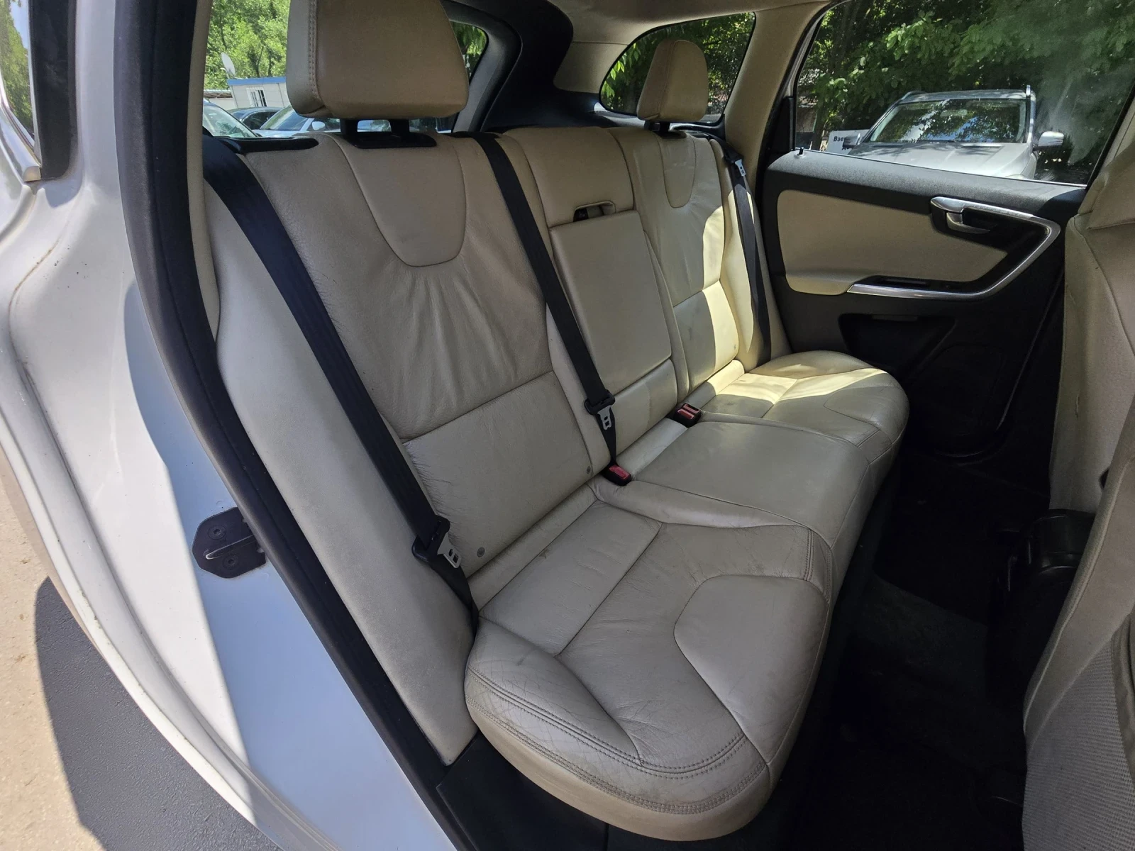 Volvo XC60 2.4d 163к.с 4x4 6 скорости , снимка 14 - Автомобили и джипове - 52859355