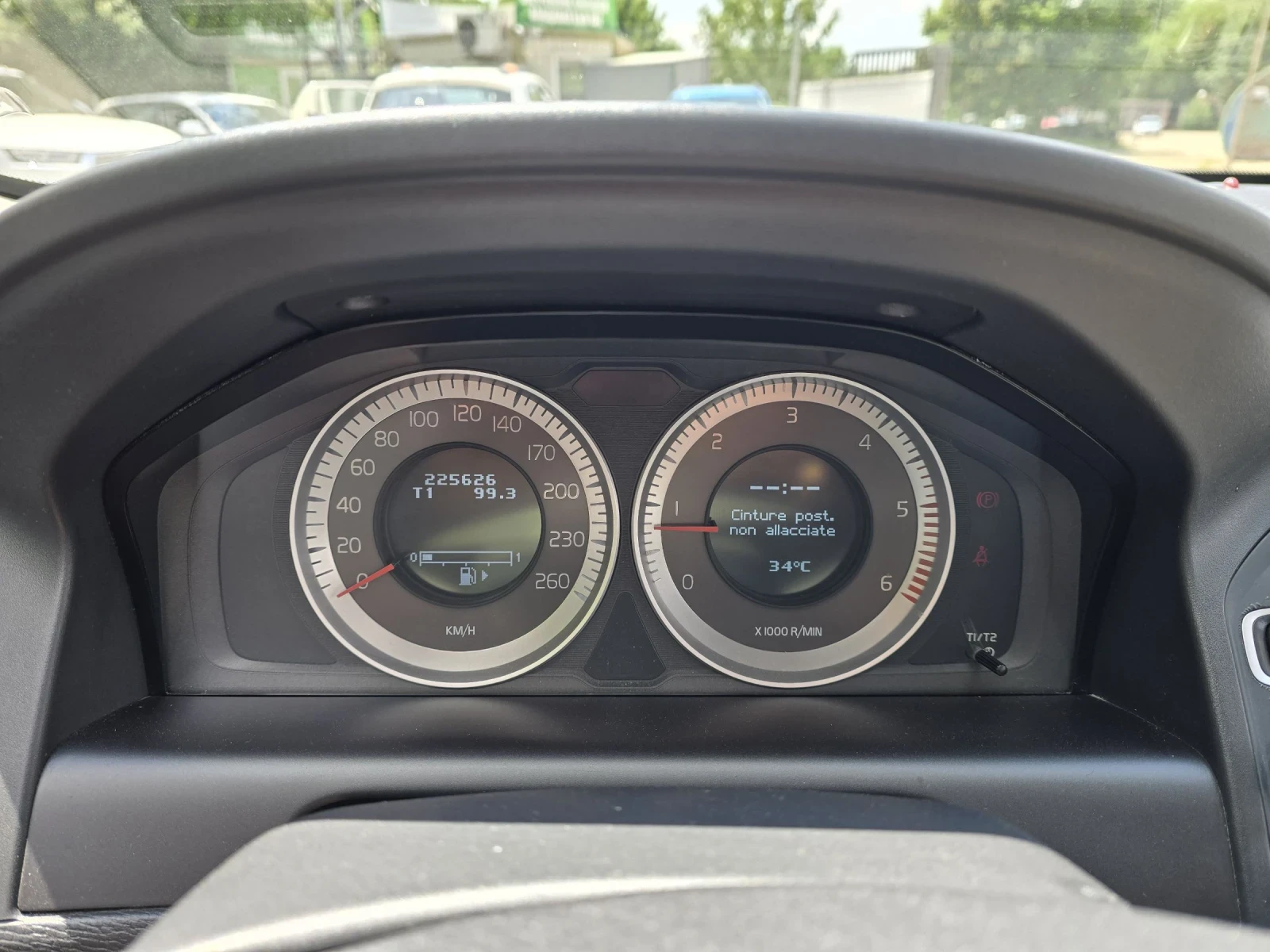 Volvo XC60 2.4d 163к.с 4x4 6 скорости , снимка 17 - Автомобили и джипове - 52859355