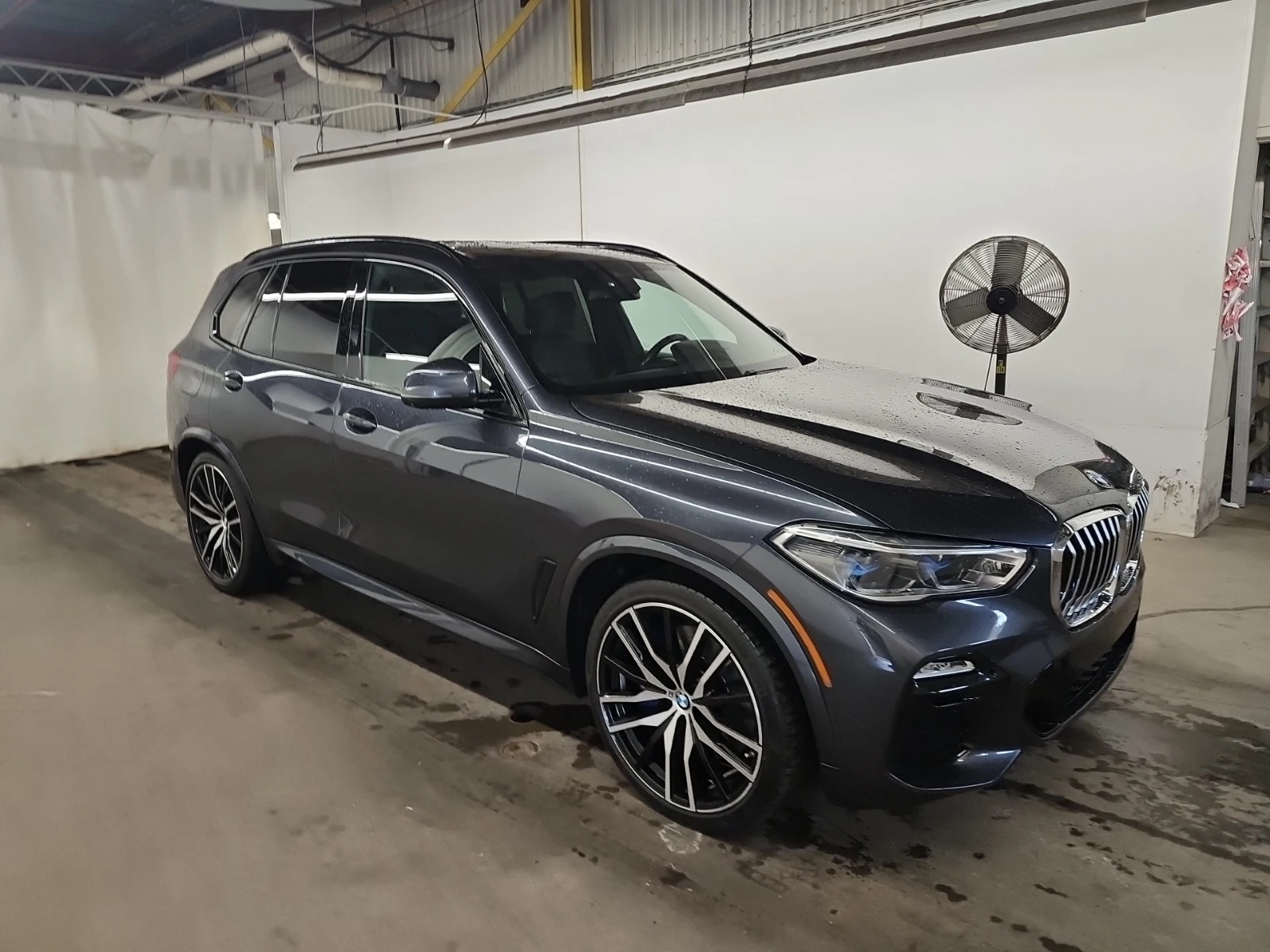 BMW X5 xDrive40i, снимка 3 - Автомобили и джипове - 54493107