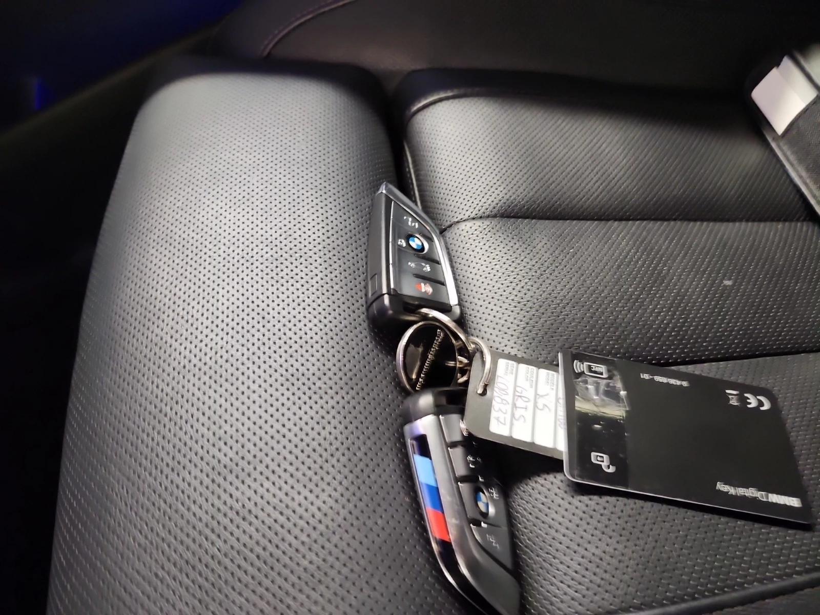 BMW X5 xDrive40i, снимка 9 - Автомобили и джипове - 54493107