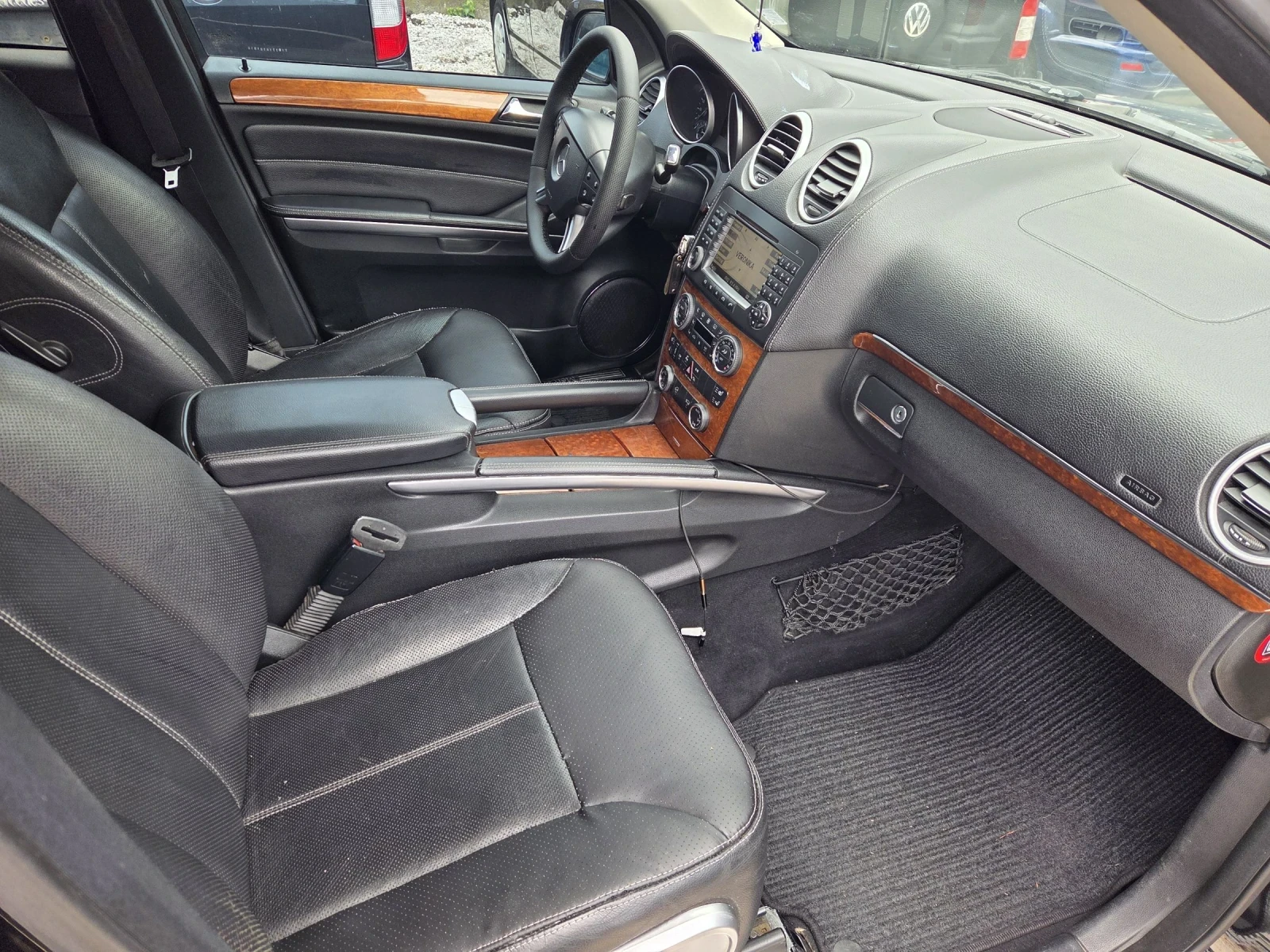 Mercedes-Benz GL 320, снимка 10 - Автомобили и джипове - 54644212