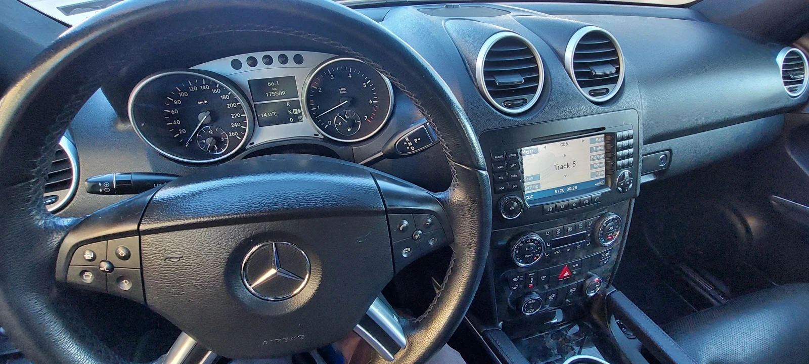 Mercedes-Benz ML 500 EDITION, снимка 3 - Автомобили и джипове - 54648812