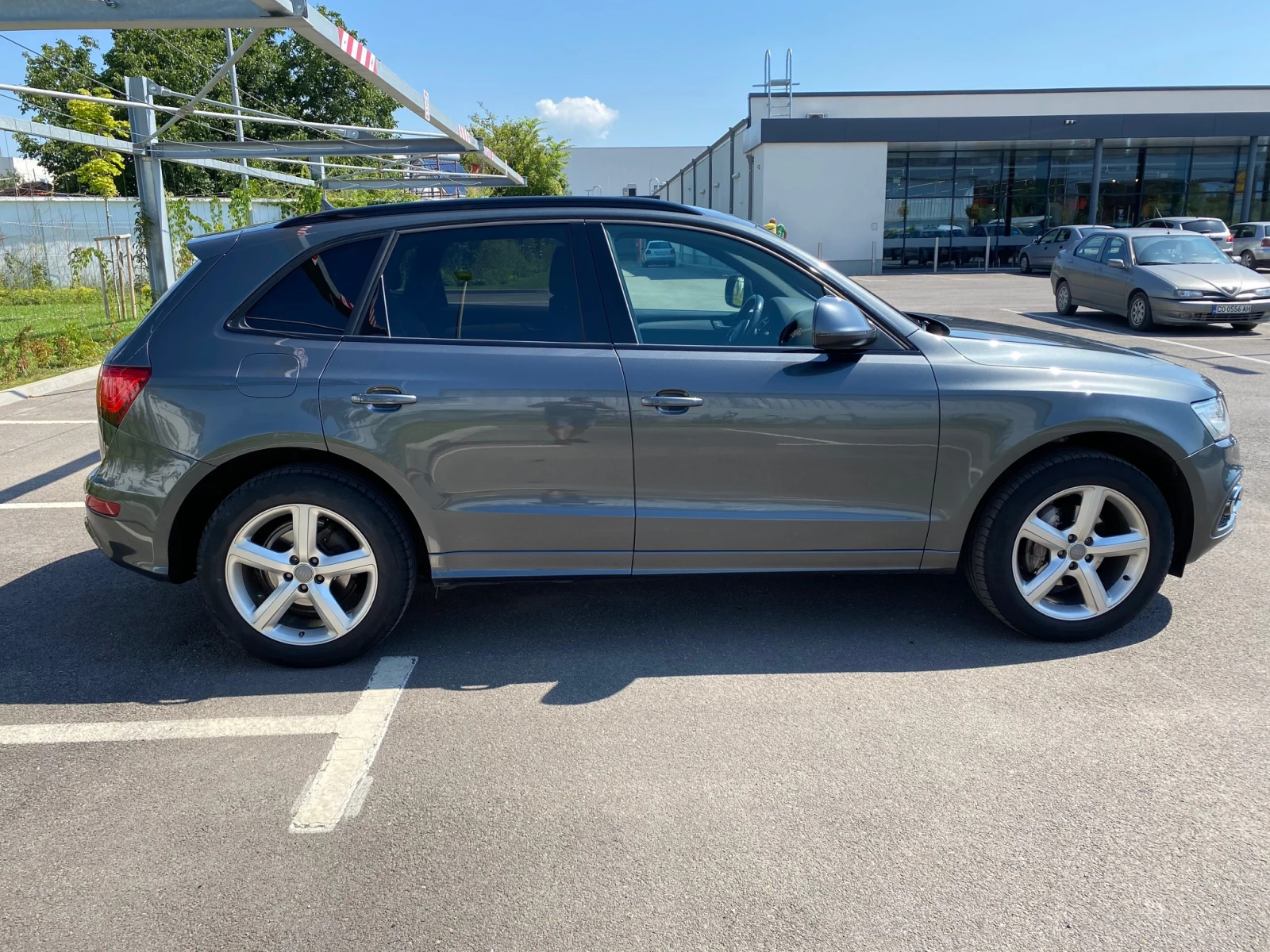 Audi Q5 2.0 TDI QUATTRO, снимка 7 - Автомобили и джипове - 54687572