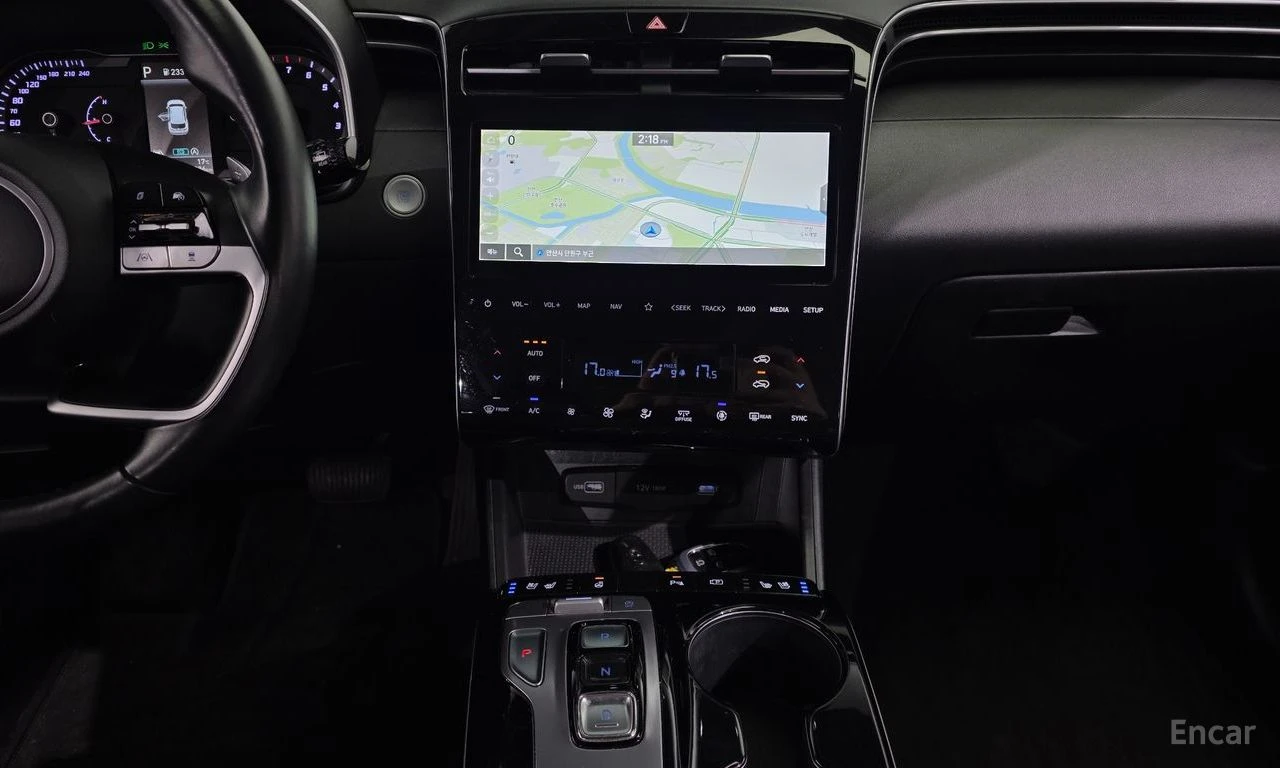 Hyundai Tucson 1.6* TURBO* PREMIUM* ПОДГРЕВ* ОБДУХВАНЕ* КАМЕРА* , снимка 8 - Автомобили и джипове - 54702620