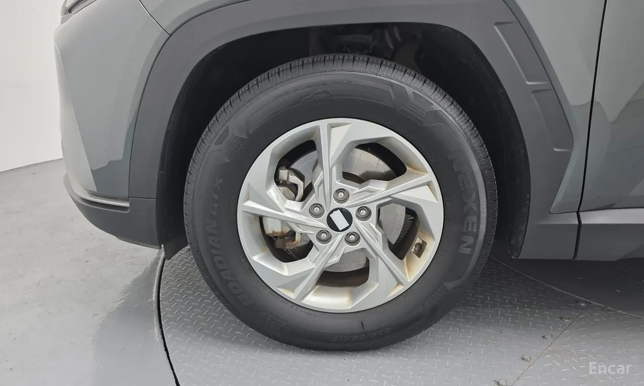 Hyundai Tucson, снимка 6 - Автомобили и джипове - 54710939