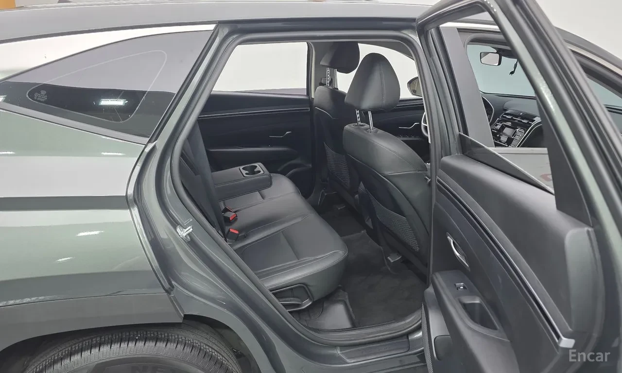 Hyundai Tucson, снимка 11 - Автомобили и джипове - 54710939