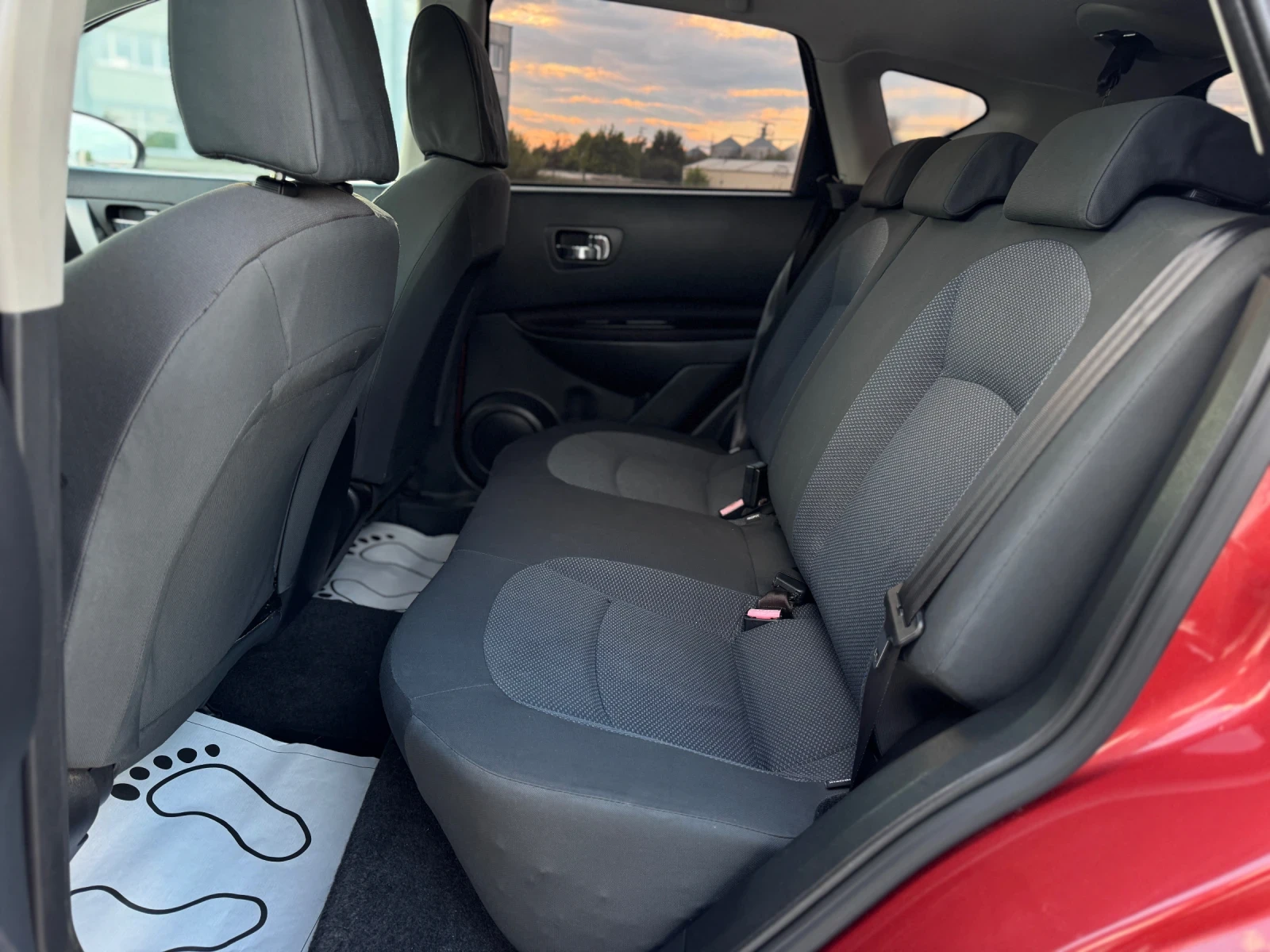 Nissan Qashqai 1.6* 116* БЕНЗИН* , снимка 11 - Автомобили и джипове - 55269510