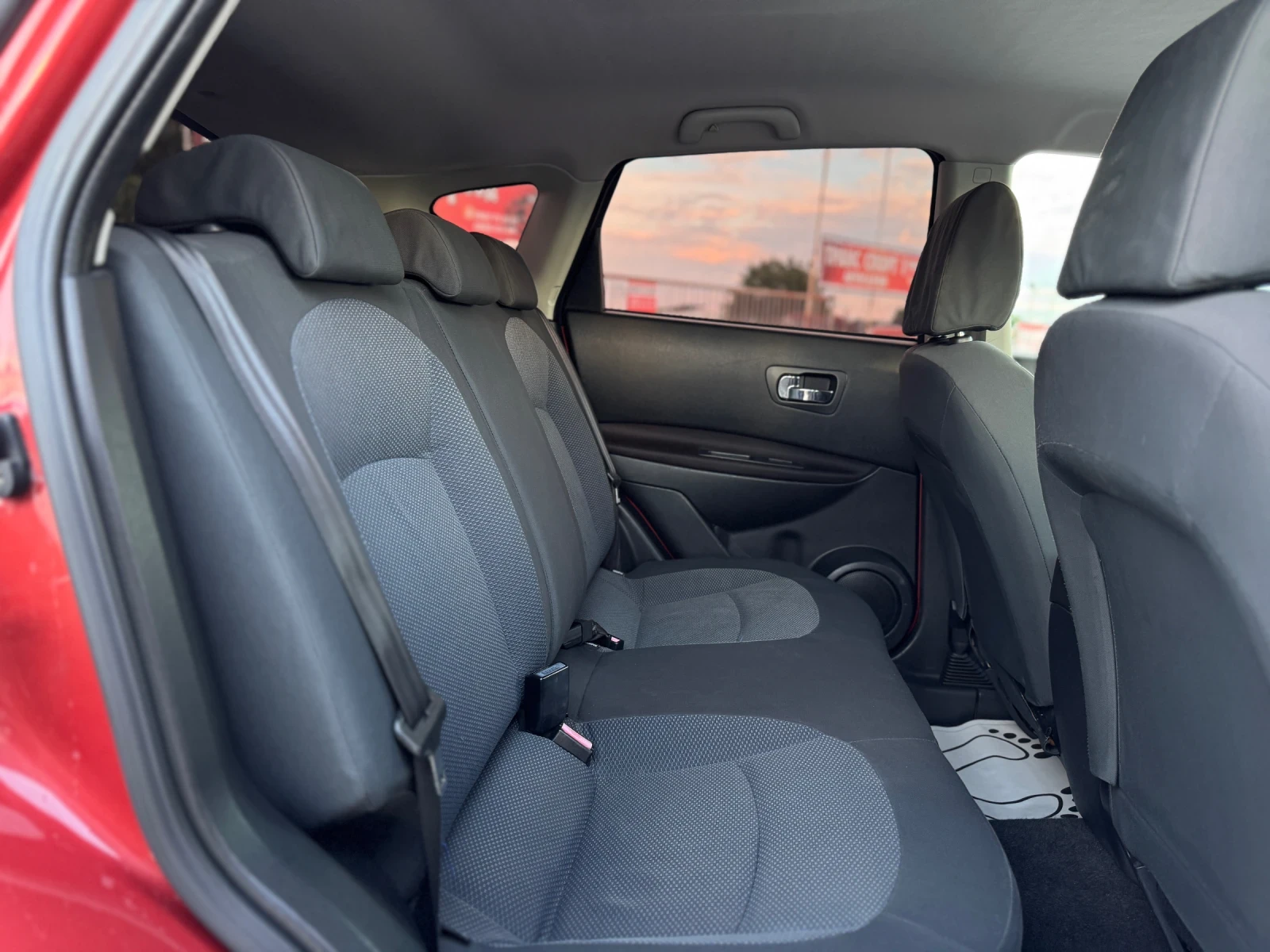 Nissan Qashqai 1.6* 116* БЕНЗИН* , снимка 13 - Автомобили и джипове - 55269510