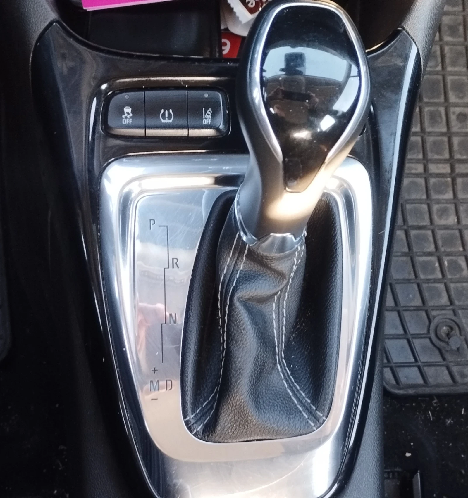 Opel Crossland X, снимка 7 - Автомобили и джипове - 56541171