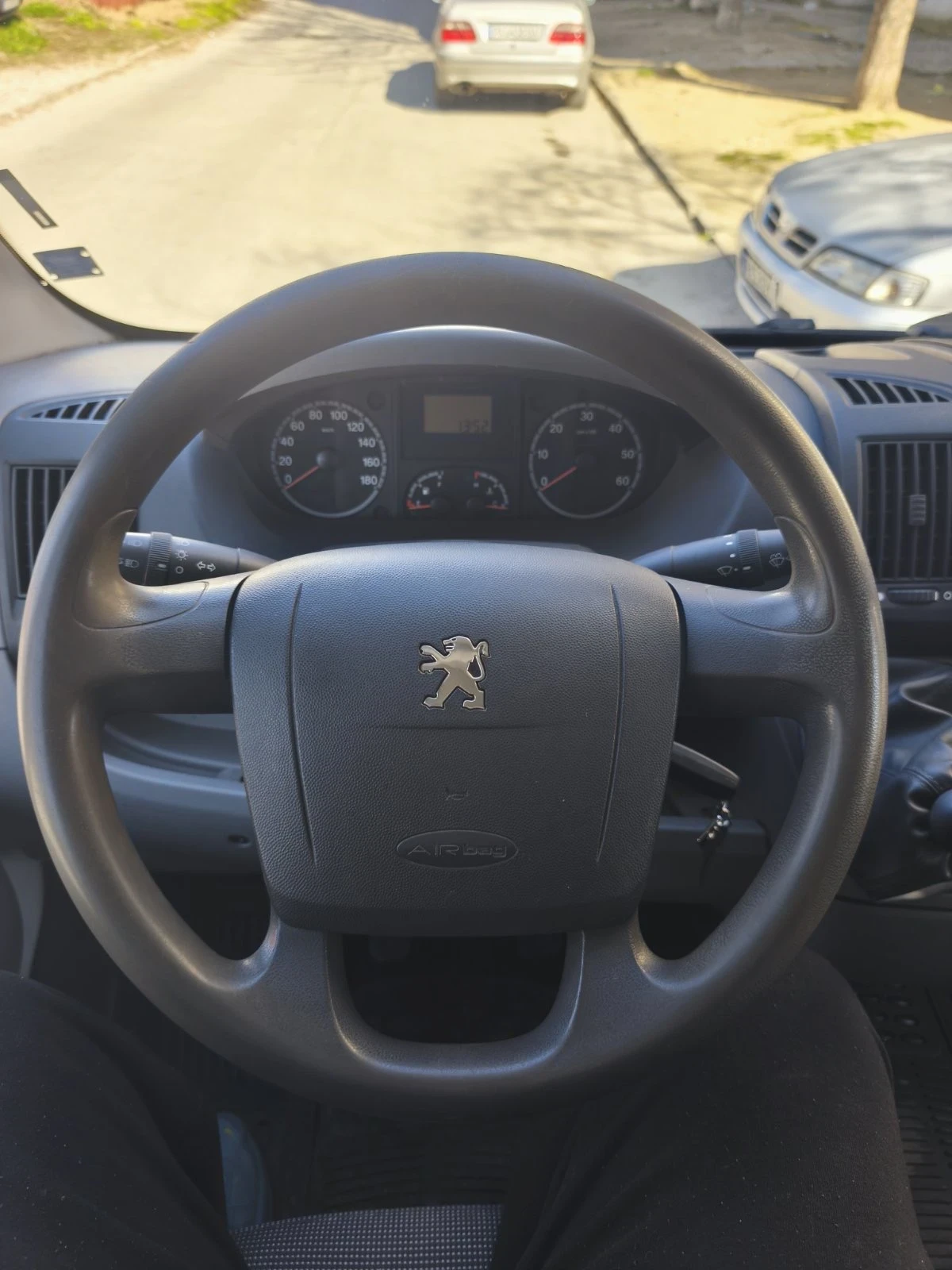 Peugeot Boxer 2.2 HDi Платен данък и застраховка до 02.2027, снимка 7 - Бусове и автобуси - 53847717