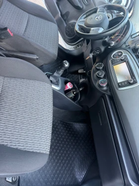 Toyota Yaris 1.0, снимка 12