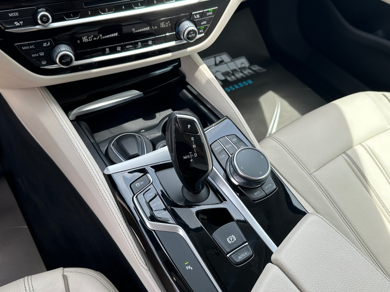 BMW 520 D* Luxury-Line* , снимка 13 - Автомобили и джипове - 46443720