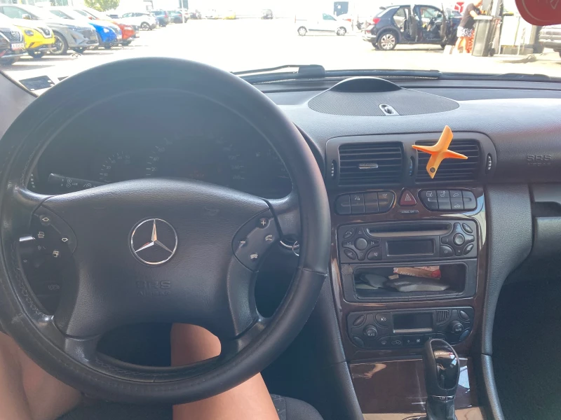 Mercedes-Benz C 220, снимка 6 - Автомобили и джипове - 47160473