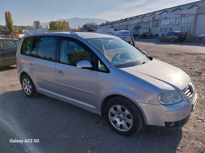 VW Touran 2.0 TDI, 136к.с., 6 скорости, снимка 2 - Автомобили и джипове - 47693081