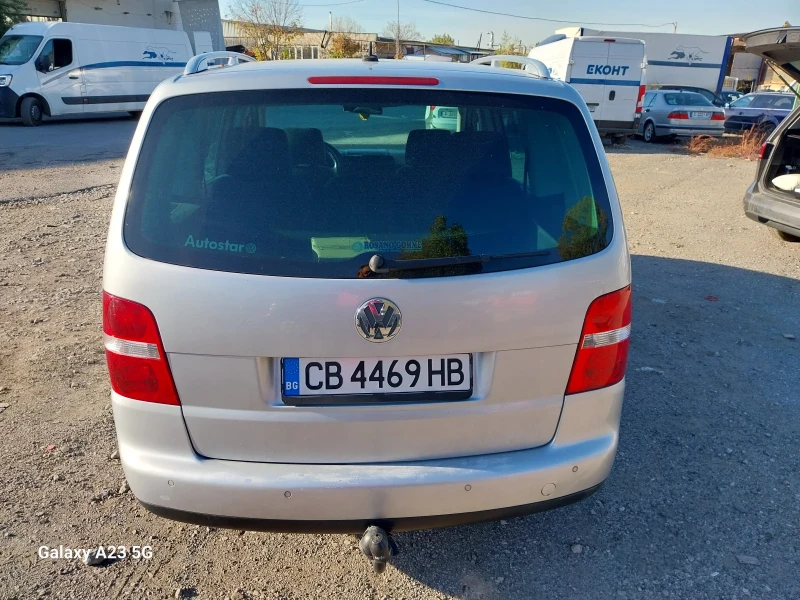 VW Touran 2.0 TDI, 136к.с., 6 скорости, снимка 3 - Автомобили и джипове - 47693081