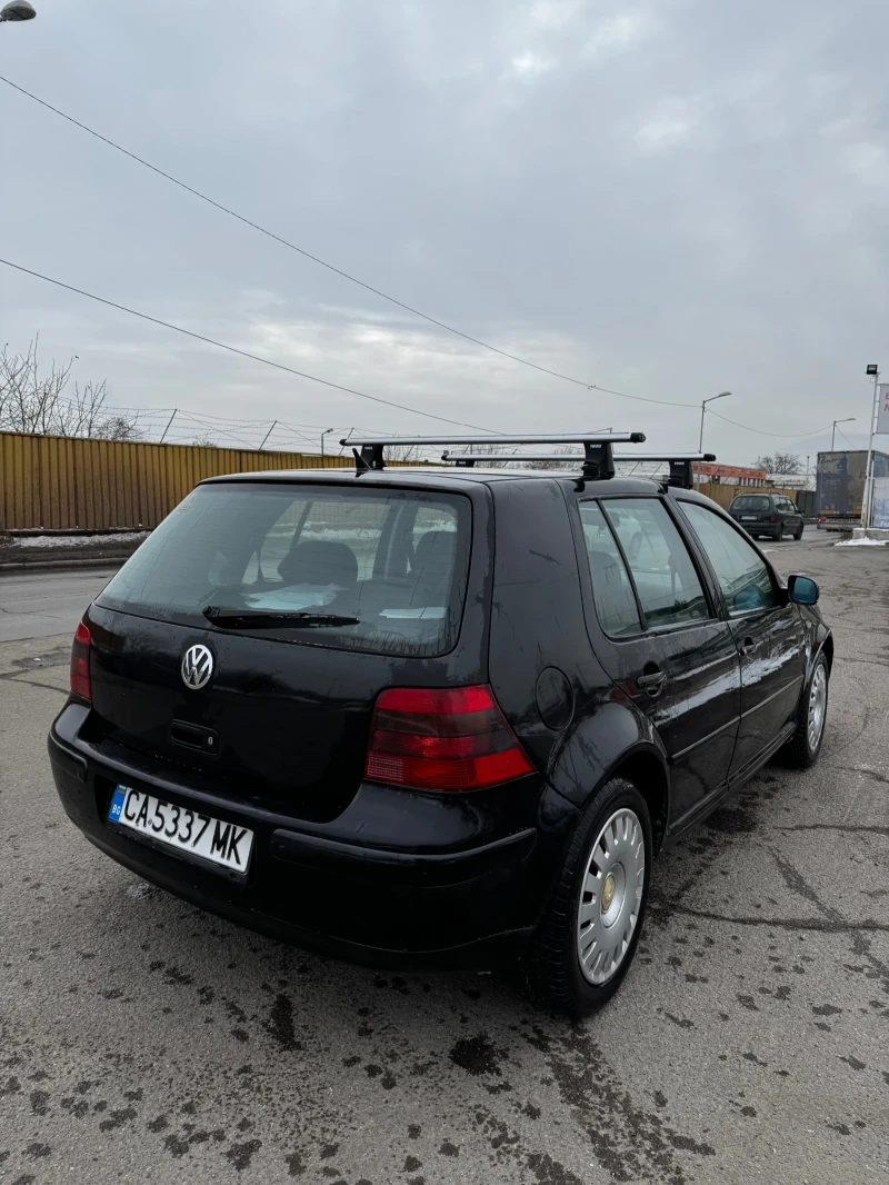 VW Golf, снимка 4 - Автомобили и джипове - 48690122