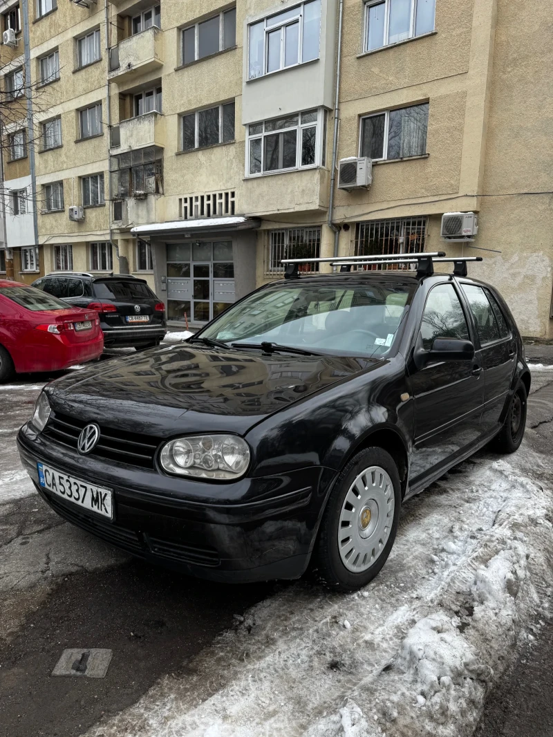 VW Golf, снимка 1 - Автомобили и джипове - 48690122