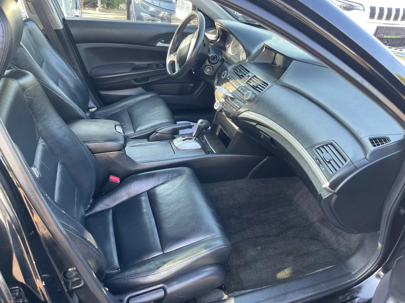 Honda Accord 2.4 177hp SE, снимка 8 - Автомобили и джипове - 52418739