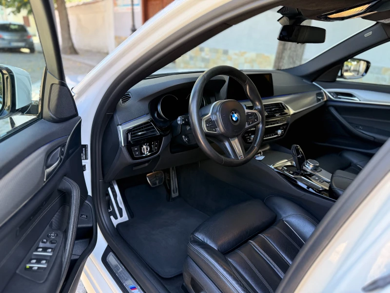 BMW 530 M Pack/Head Up/Adaptive Led/Comfort, снимка 15 - Автомобили и джипове - 51734418