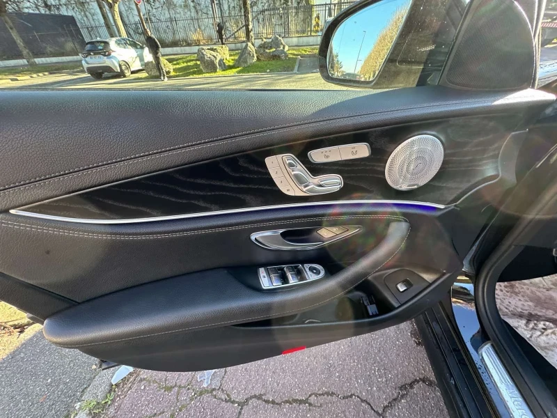 Mercedes-Benz E 300, снимка 11 - Автомобили и джипове - 52402975