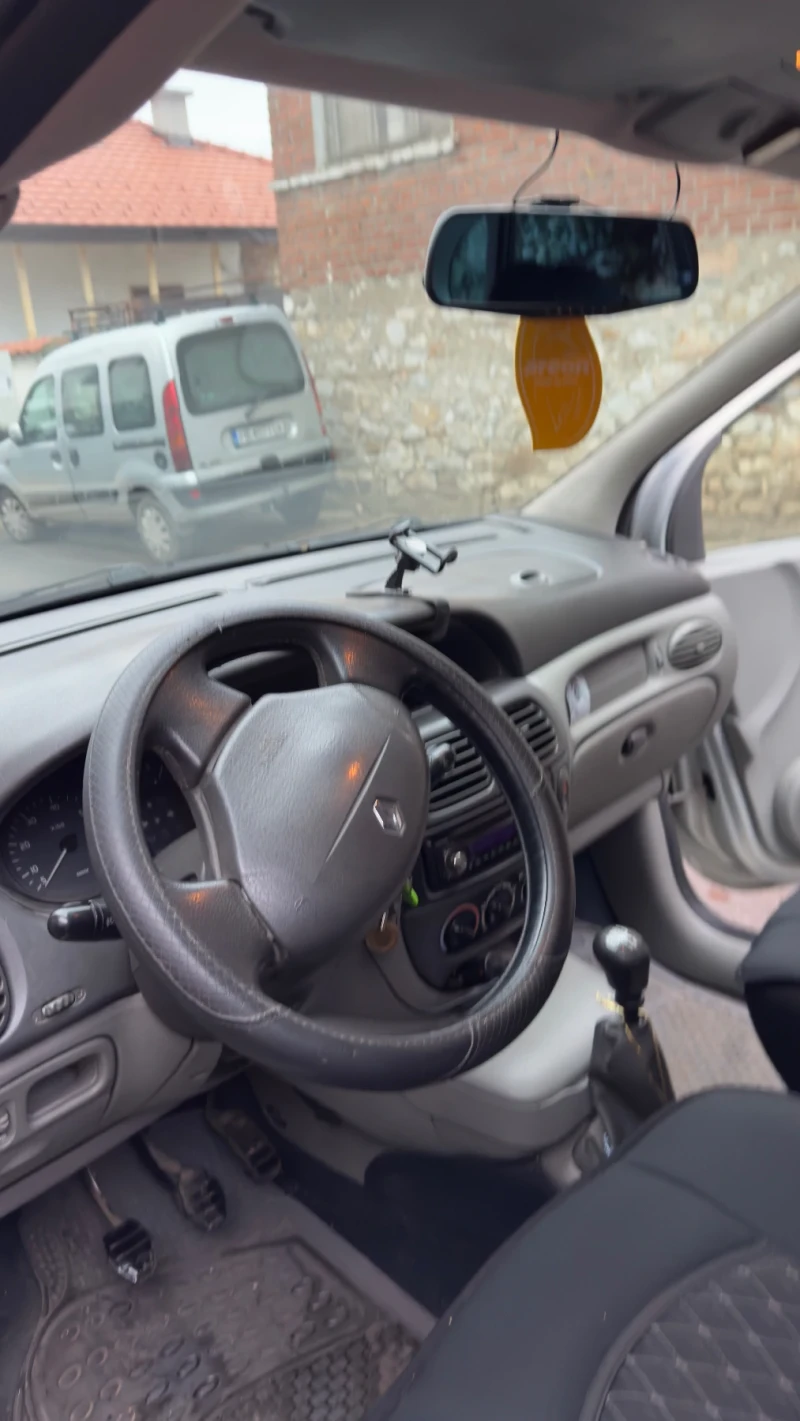 Renault Scenic, снимка 13 - Автомобили и джипове - 52681547