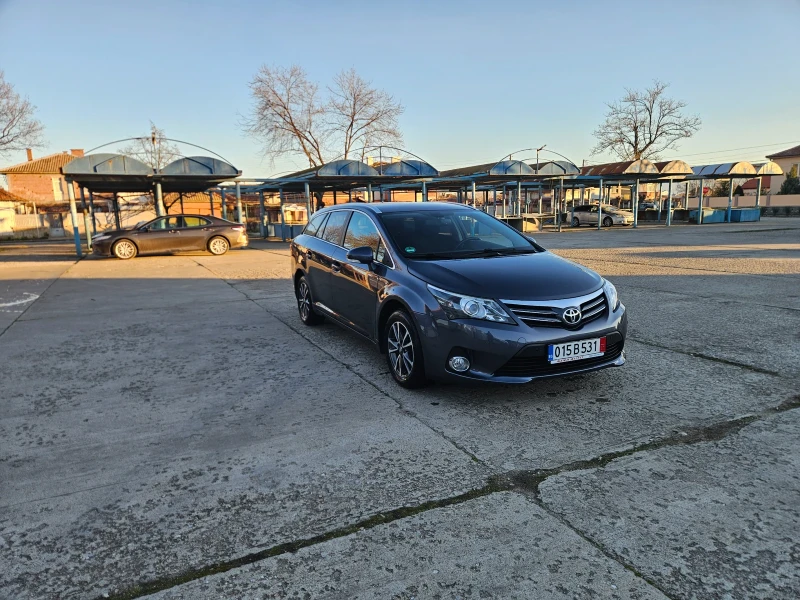 Toyota Avensis 1, 8, снимка 10 - Автомобили и джипове - 52930370