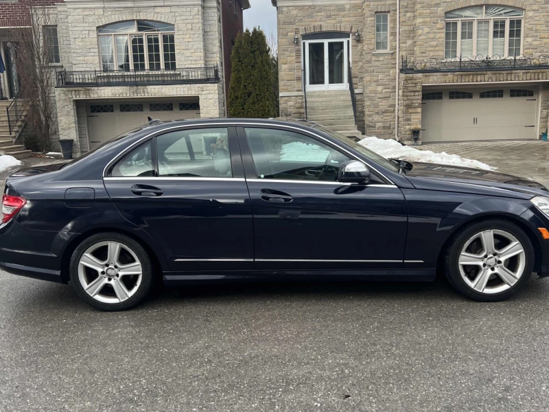 Mercedes-Benz C 300 CARFAX* АВТОФИНАНСИРАНЕ БЕЗ ПЪРВОНАЧАЛНА ВНОСКА, снимка 3 - Автомобили и джипове - 53074305