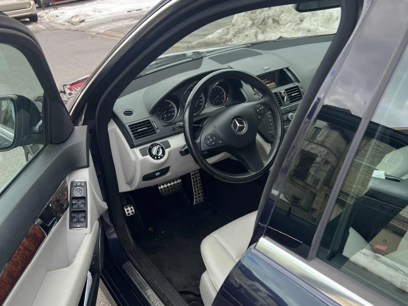 Mercedes-Benz C 300 CARFAX* АВТОФИНАНСИРАНЕ БЕЗ ПЪРВОНАЧАЛНА ВНОСКА, снимка 5 - Автомобили и джипове - 53074305