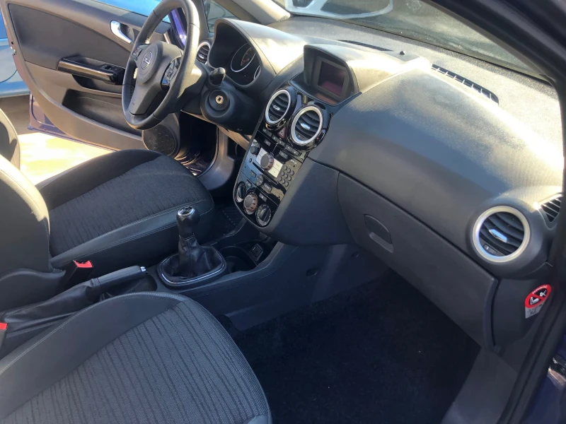 Opel Corsa 1.2, снимка 9 - Автомобили и джипове - 53114825