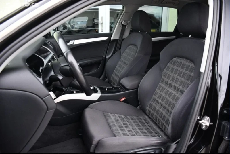 Audi A4 2.0 TDI | Ръчна | Теглич | PDC | , снимка 10 - Автомобили и джипове - 53536250