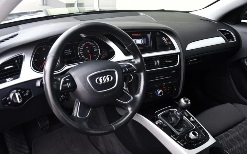 Audi A4 2.0 TDI | Ръчна | Теглич | PDC | , снимка 9 - Автомобили и джипове - 53536250