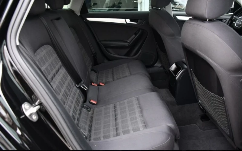Audi A4 2.0 TDI | Ръчна | Теглич | PDC | , снимка 14 - Автомобили и джипове - 53536250