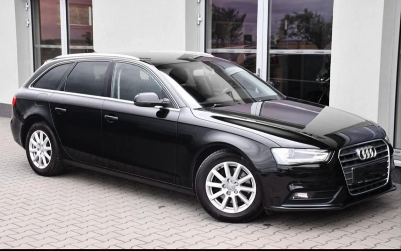 Audi A4 2.0 TDI | Ръчна | Теглич | PDC | , снимка 2 - Автомобили и джипове - 53536250