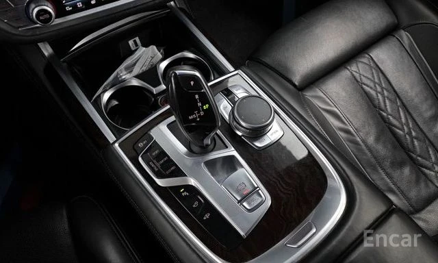 BMW 750 Li xDrive | ОБДУХВАНЕ | МАСАЖ | 360 КАМЕРА | , снимка 8 - Автомобили и джипове - 53983898