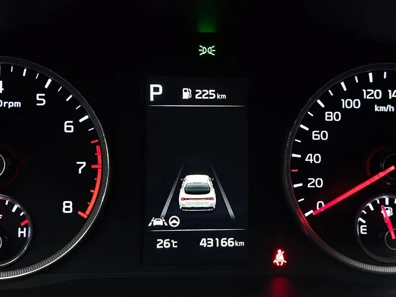 Kia K5 2.0 Trendy, снимка 8 - Автомобили и джипове - 55736493