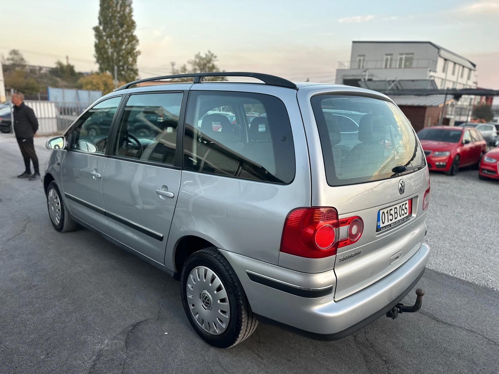 VW Sharan 2.0TDI 140к.с 6+ 1 EURO4 - изображение 3