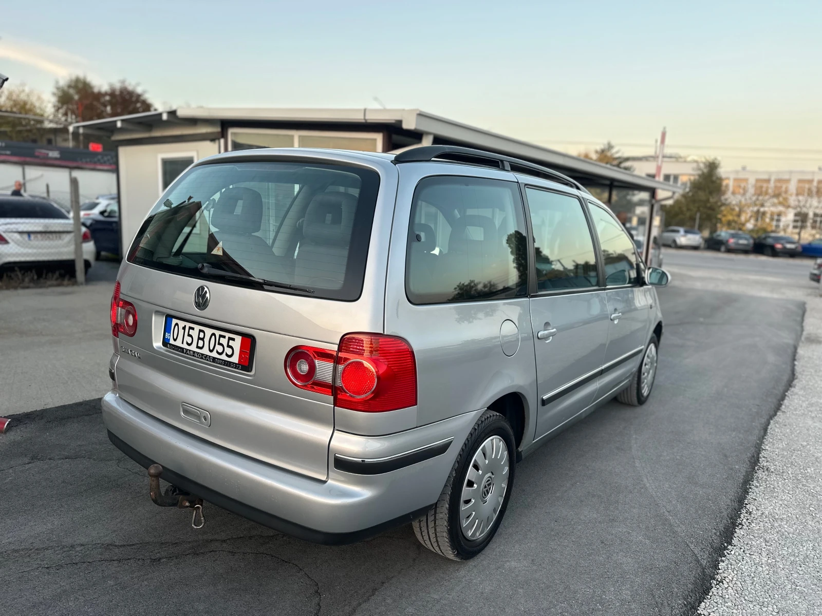 VW Sharan 2.0TDI 140к.с 6+ 1 EURO4 - изображение 2