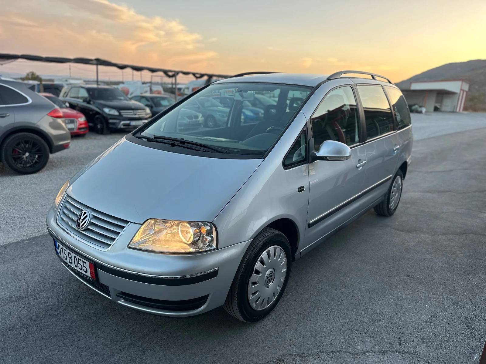 VW Sharan 2.0TDI 140к.с 6+ 1 EURO4 - изображение 4