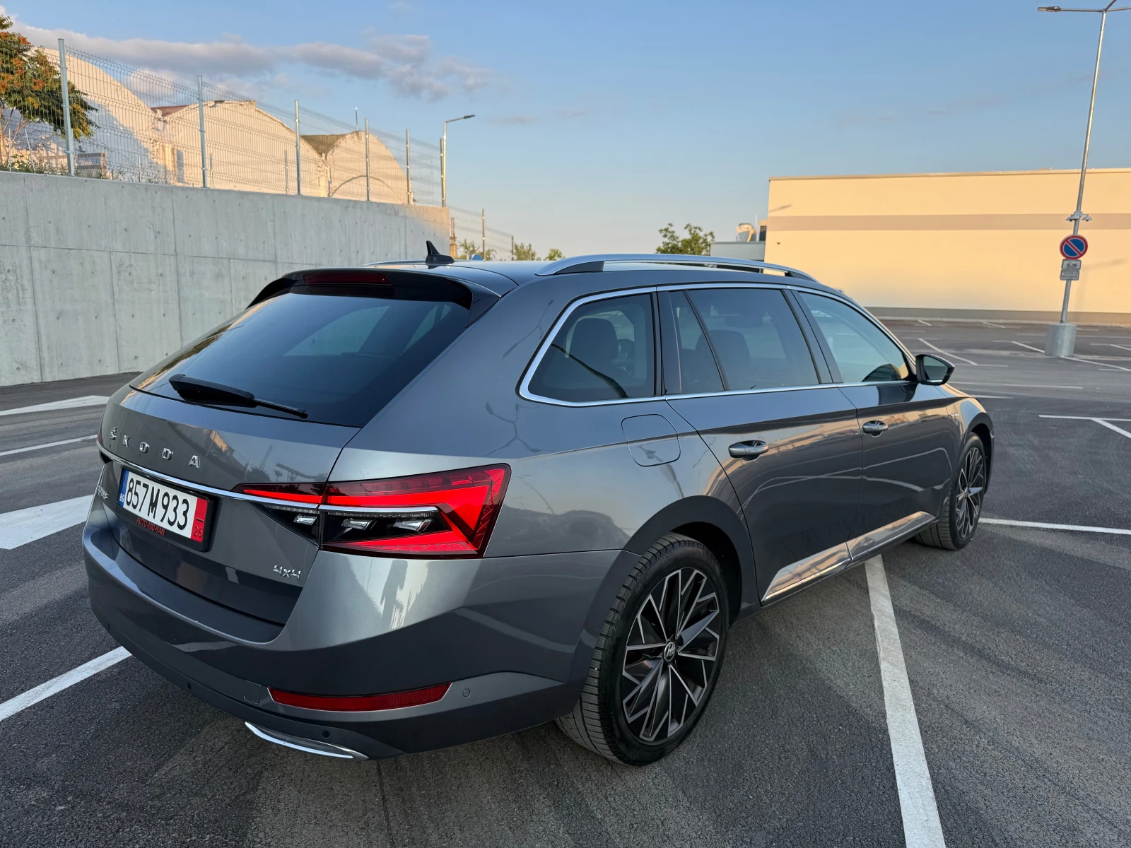 Skoda Superb L&K 2.0TDI 200�.� 4x4 | Mobile.bg � ����������� 5