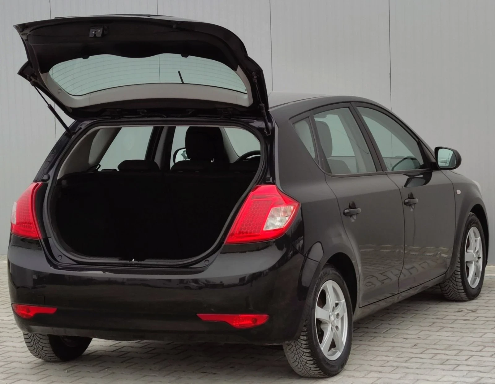 Kia Ceed 1.4i* 90к.с* Facelift*  | Mobile.bg — изображение 16